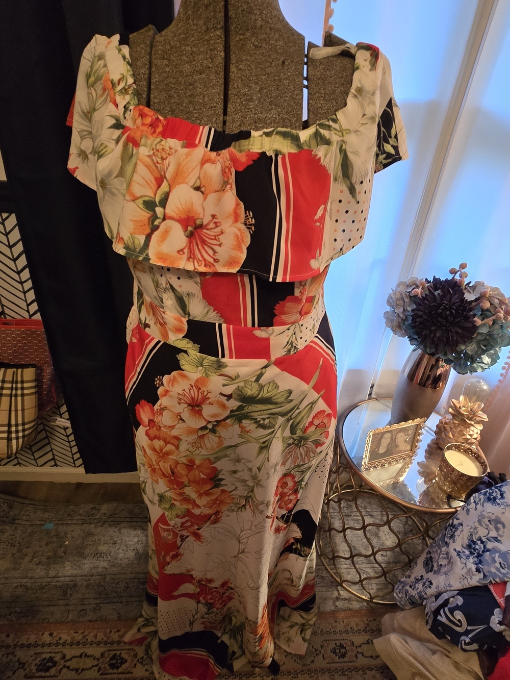 New York & Company Red Floral Off-Shoulder Maxi Dress